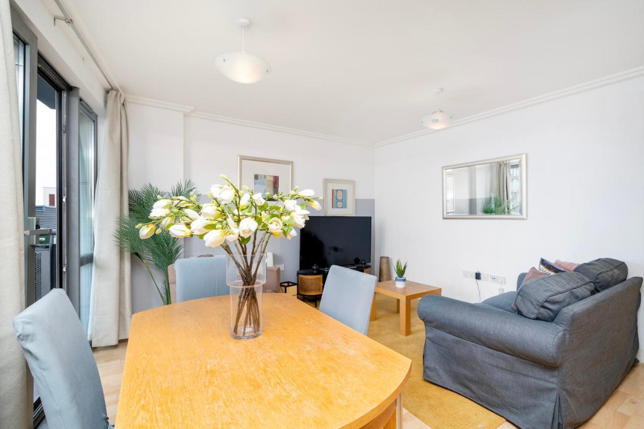 Апартаменты Cosy Flat Right Opp Tube Station Лондон