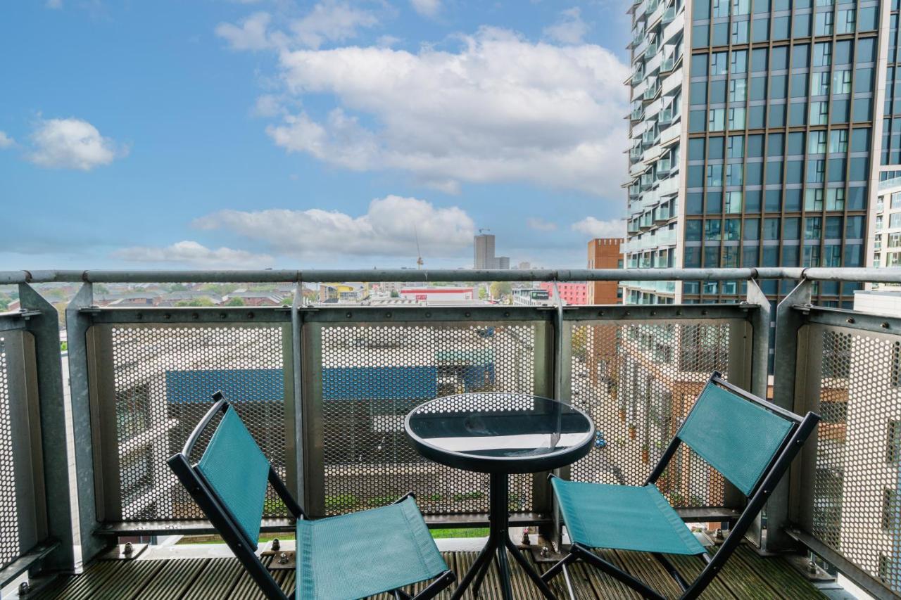 Апартаменты Cosy Flat Right Opp Tube Station